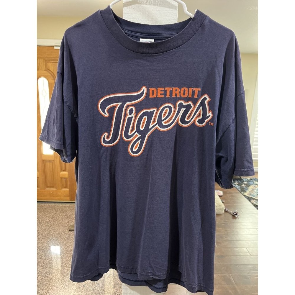 Vintage Mens XL Faded Detroit Tigers Old English D Spell Out T-Shirt Navy Blue